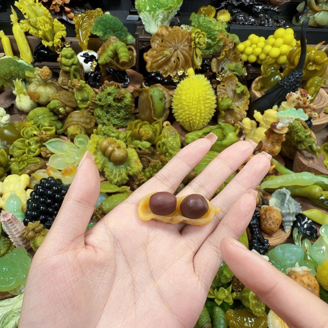 蛇纹石玉未镶嵌摆件