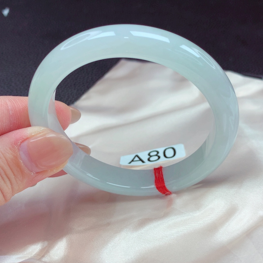 翡翠手镯未镶嵌手镯88