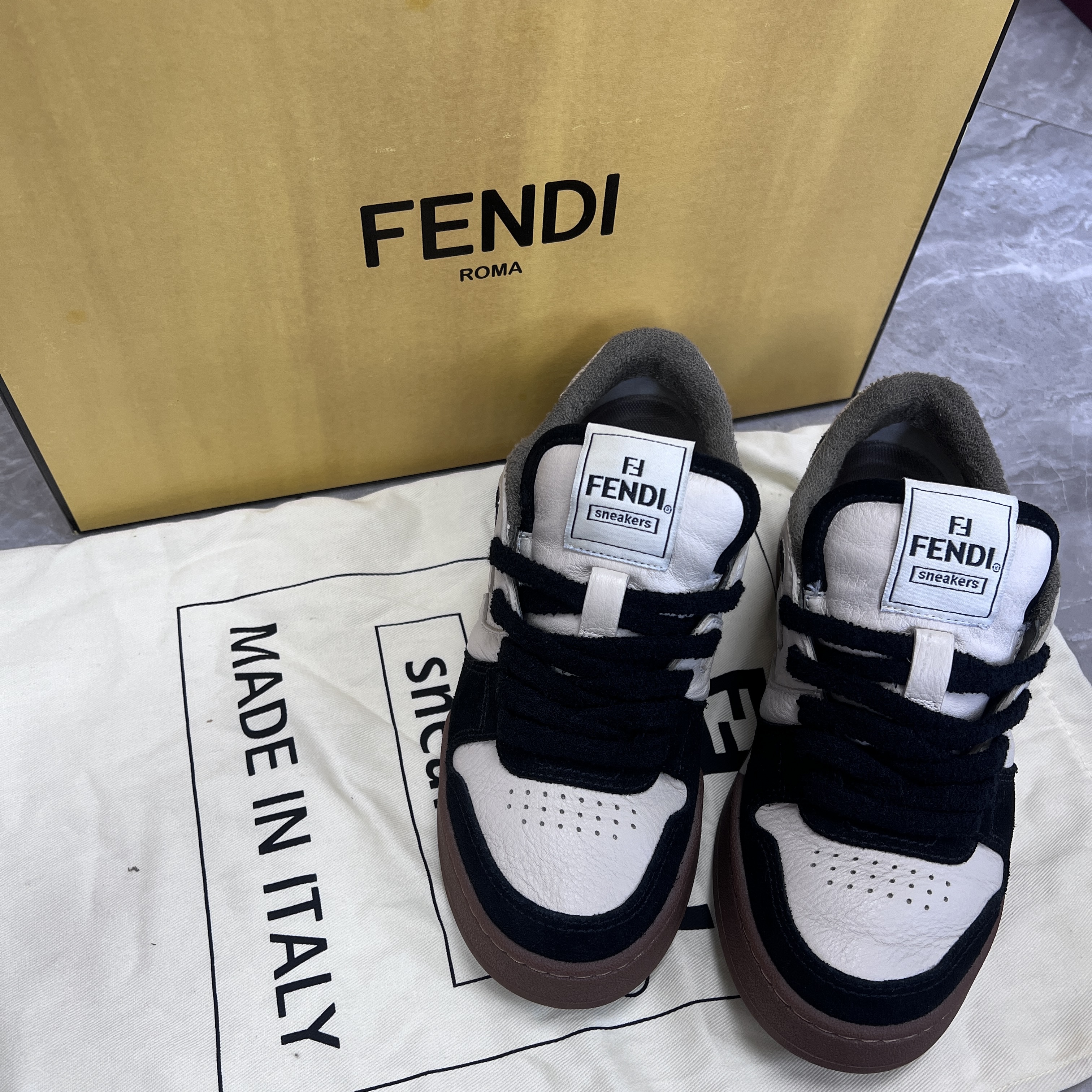 99新 FENDI/芬迪 36码！芬迪match低帮板鞋黑白色运动运动女鞋真皮