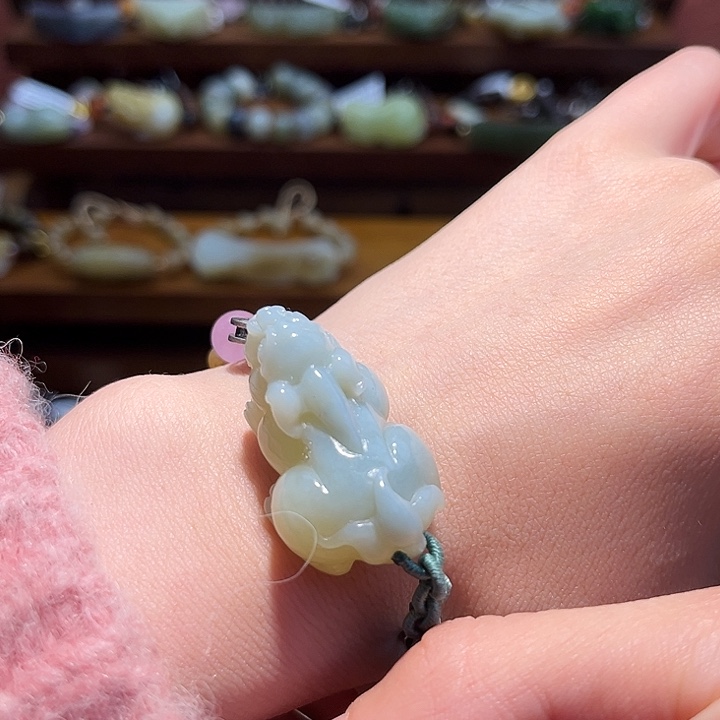 怡***霜和田玉未镶嵌手链