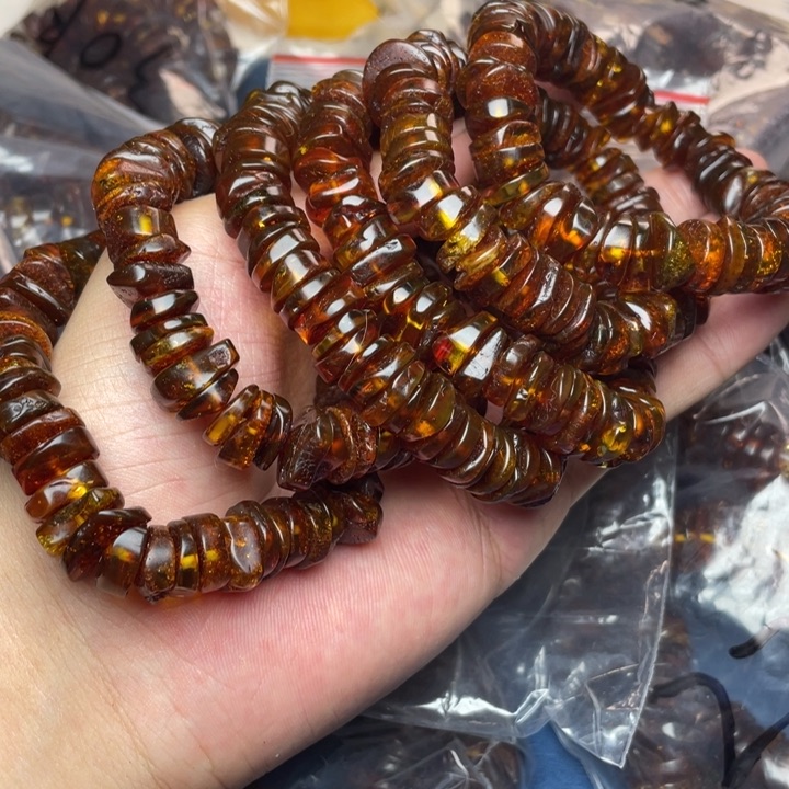 未镶嵌琥珀珠宝奇石