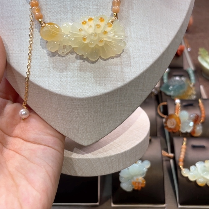 蛇纹石玉未镶嵌吊坠(赠链)