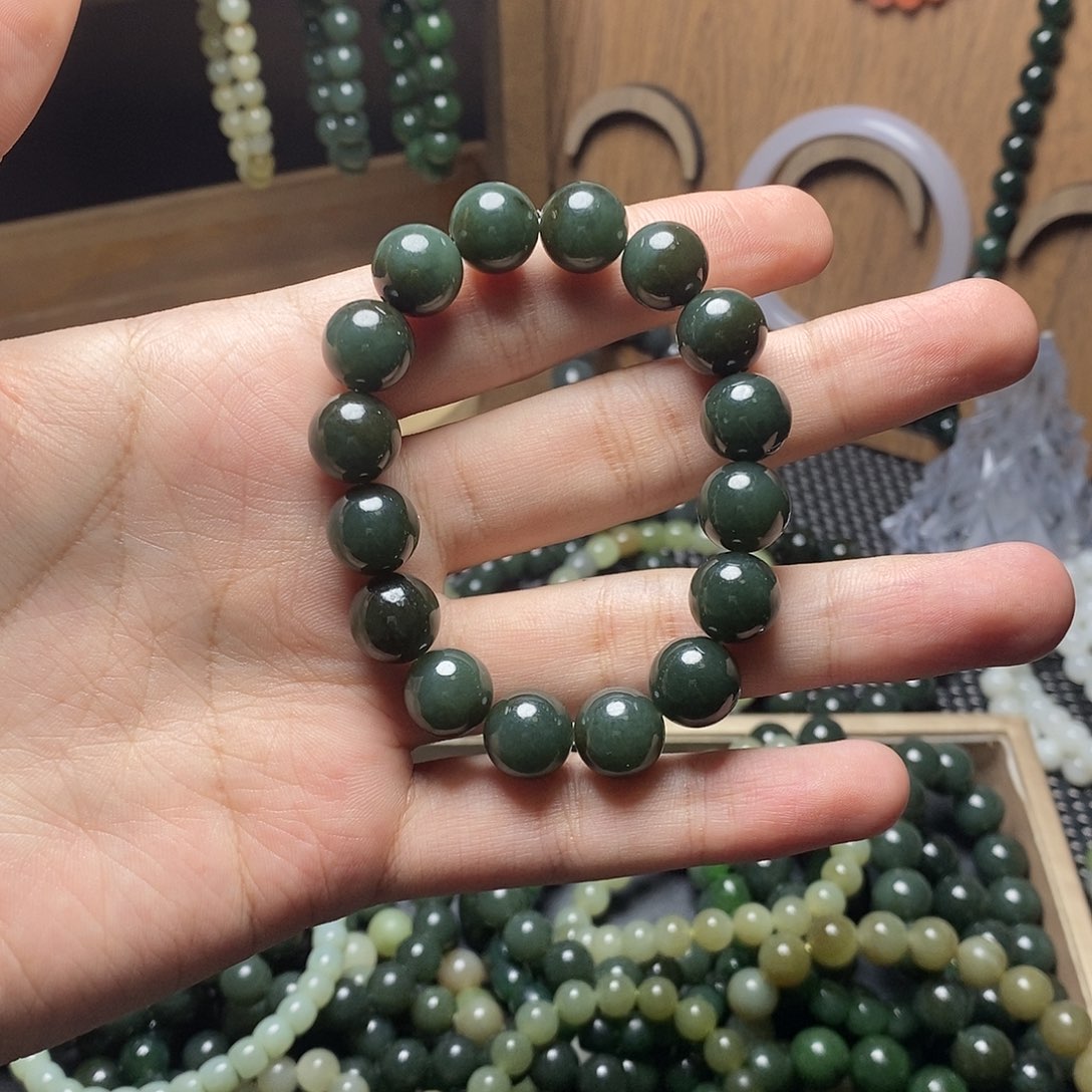 和田玉未镶嵌手串