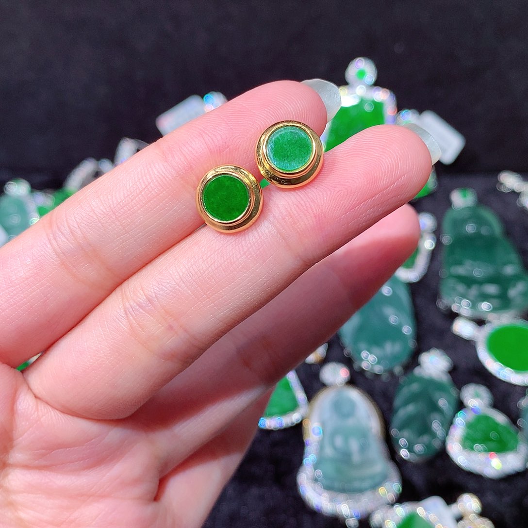 【闪购商品】翡翠吊坠(不含链)未镶嵌