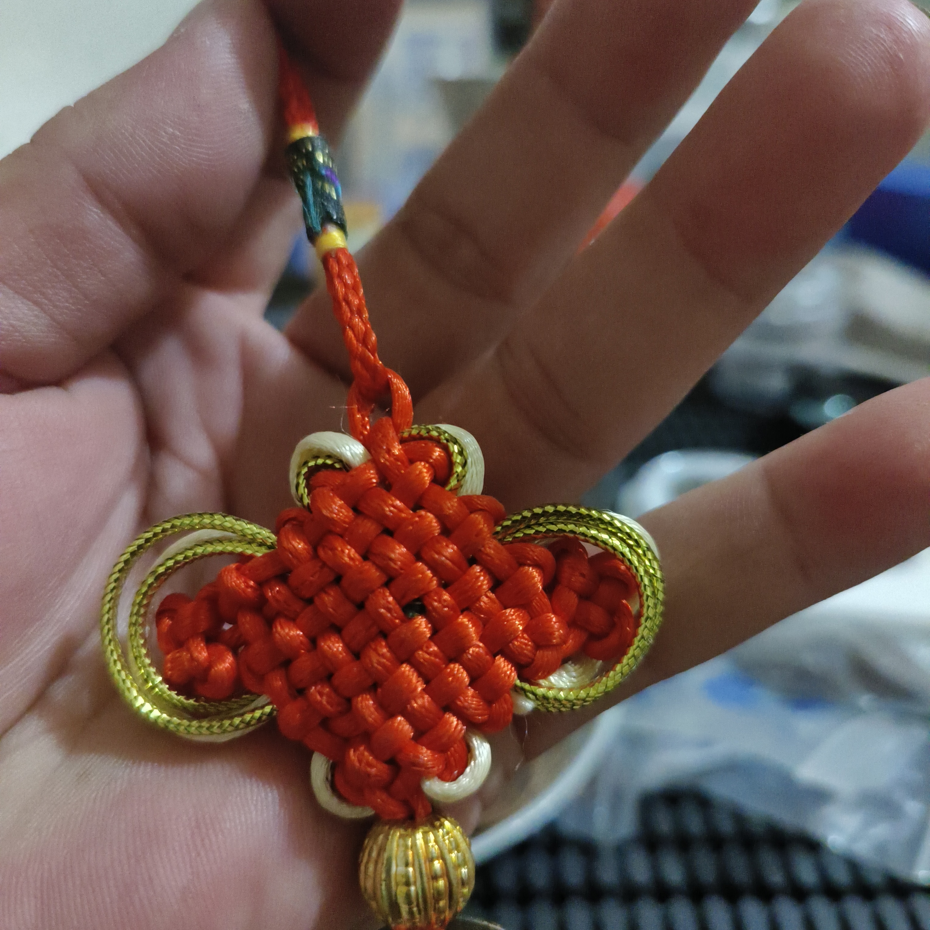 红色中国结铜钱样式车挂，