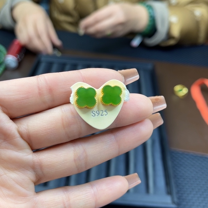 【闪购商品】和田玉（碧玉）耳饰银S925镶嵌