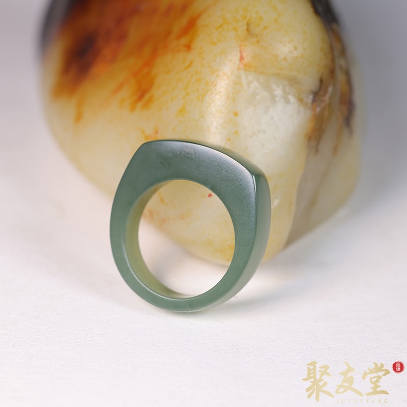 聚友堂王伟玉雕18内径17号新疆和田玉籽料沙枣青戒指马鞍戒圈675