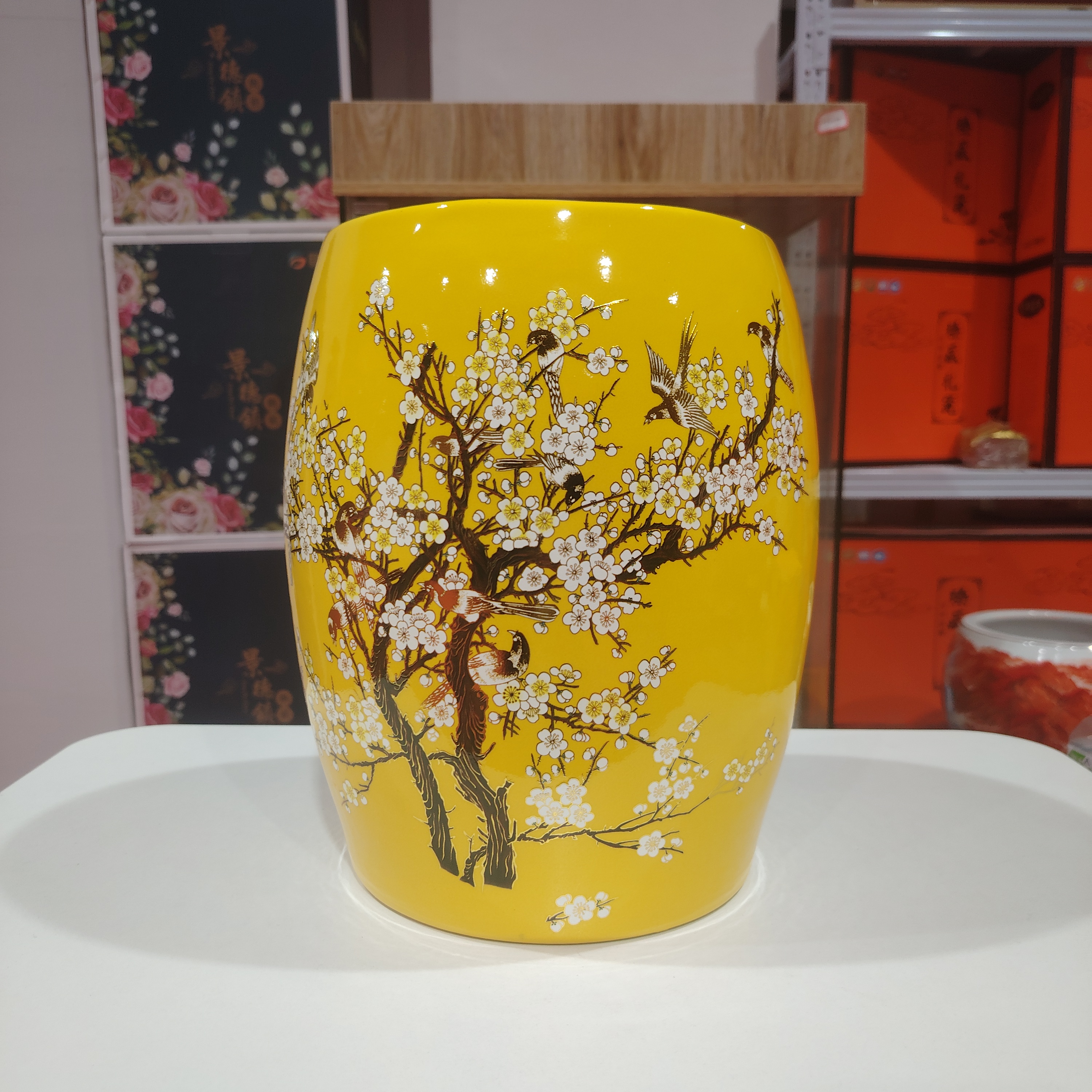 10斤黄色白梅花米缸