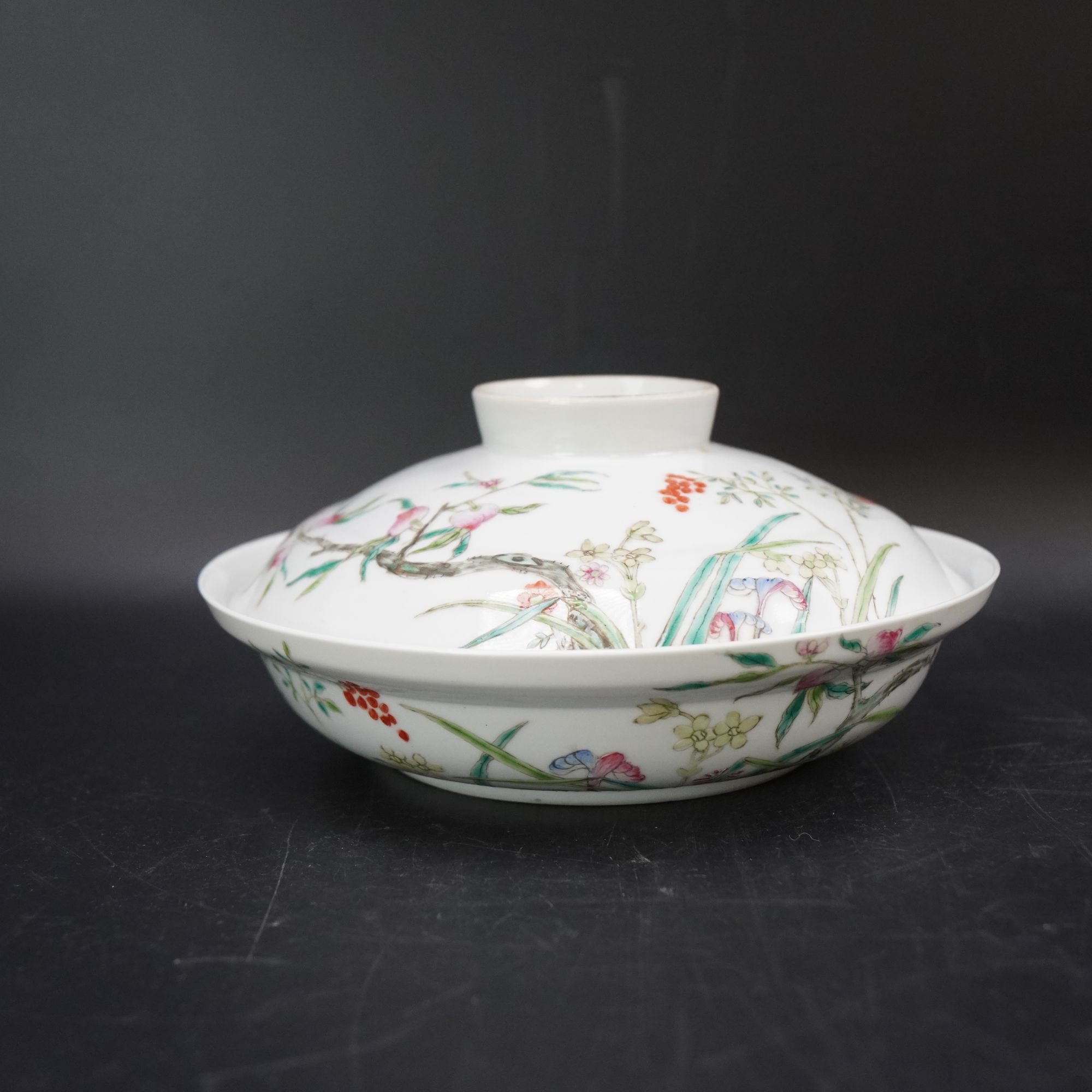 Lot.25100145民国群芳祝寿粉彩盖锅 直径：约26cm