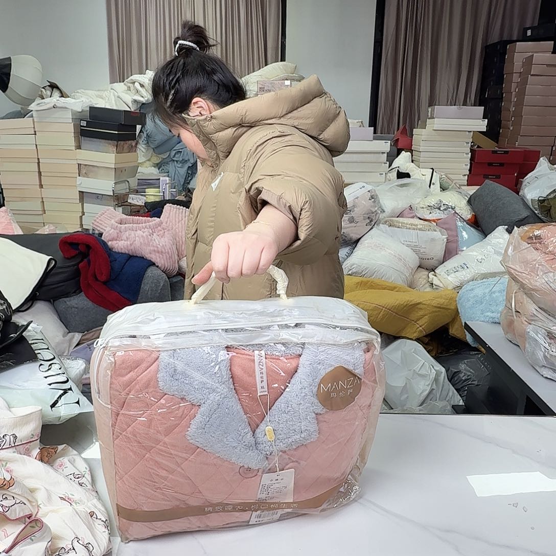 棉睡衣一套xL626。。。