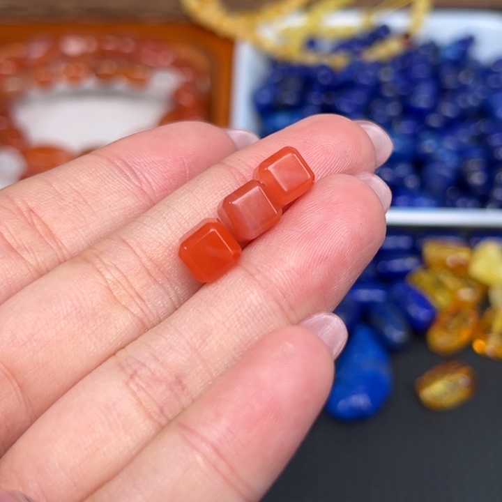 昊***海南红玛瑙未镶嵌吊坠(不含链)