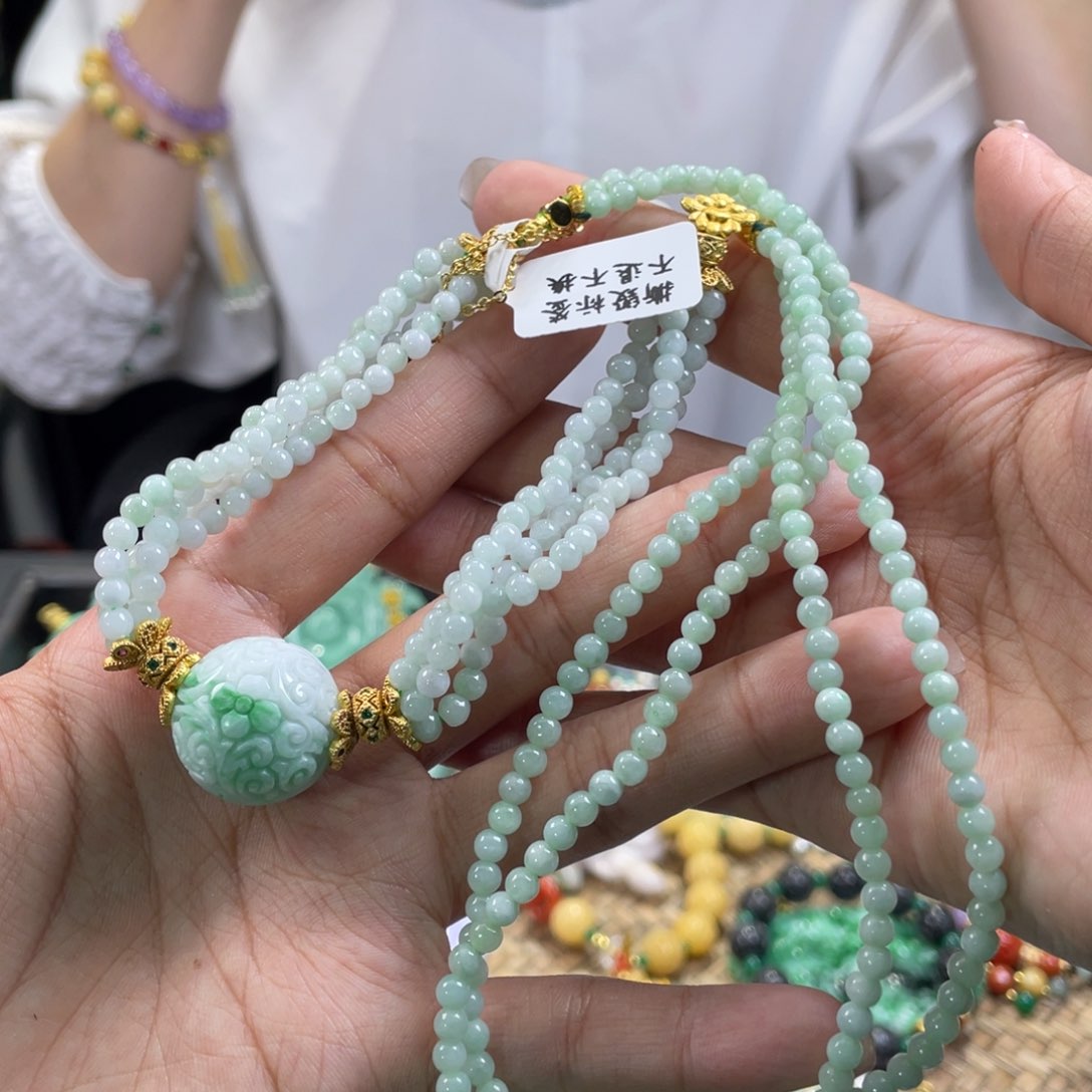 翡翠颈饰未镶嵌代编织