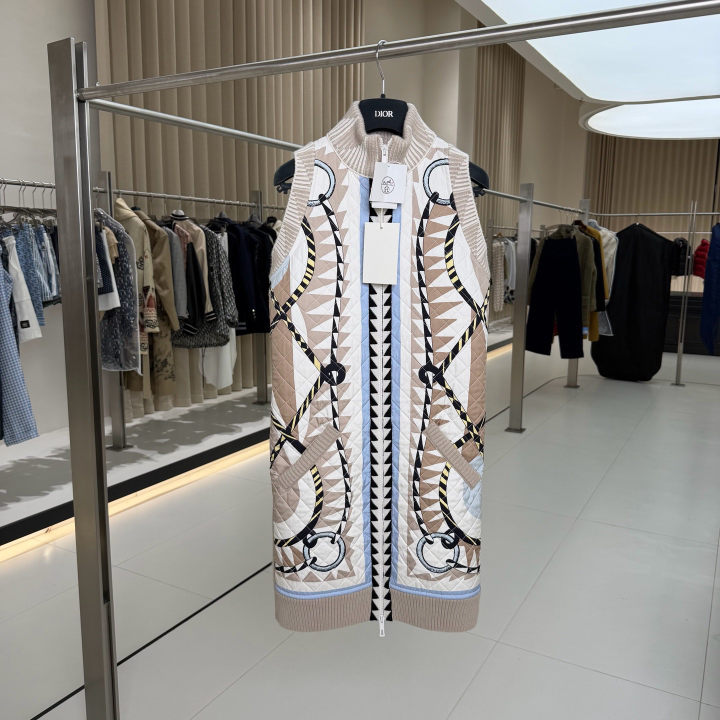 未使用 Hermes/爱马仕 真丝羊毛羊绒羽绒马甲外套34/36码GM006018