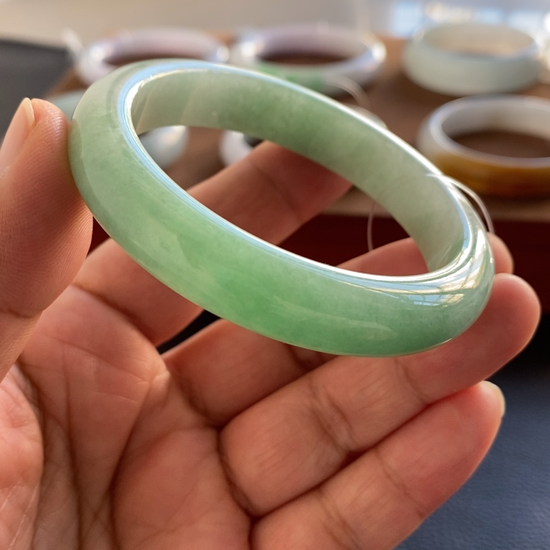 翡翠未镶嵌手镯天然翡翠手镯