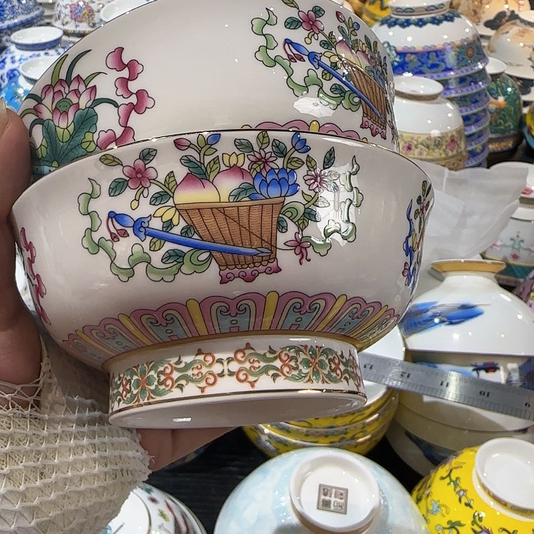 钛合金骨瓷珐琅彩工艺