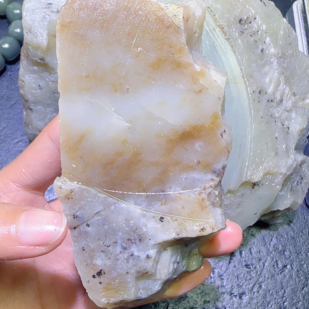 和田玉未镶嵌珠宝半成品