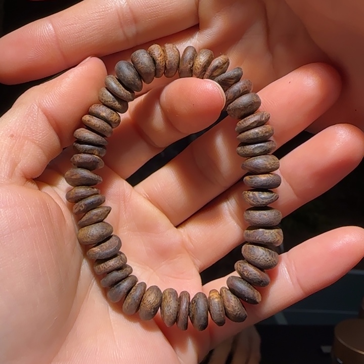 沉香手串原母树沉水树丁手串11.9克