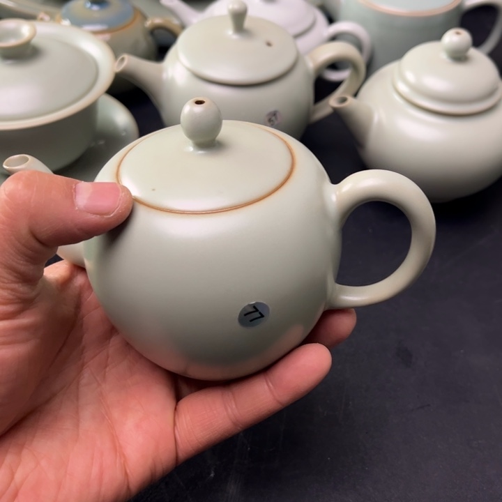 哈***摆件微瑕美人尖汝瓷