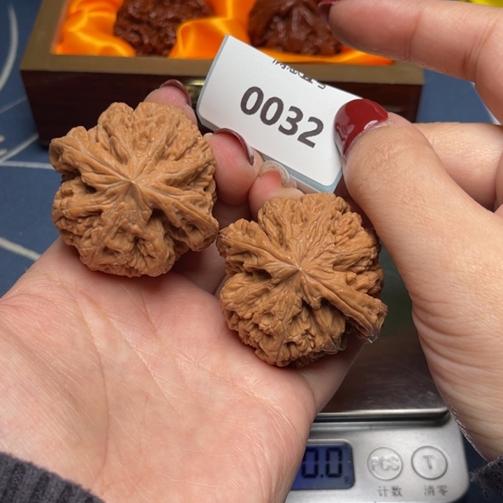 文玩核桃把件粗筋44