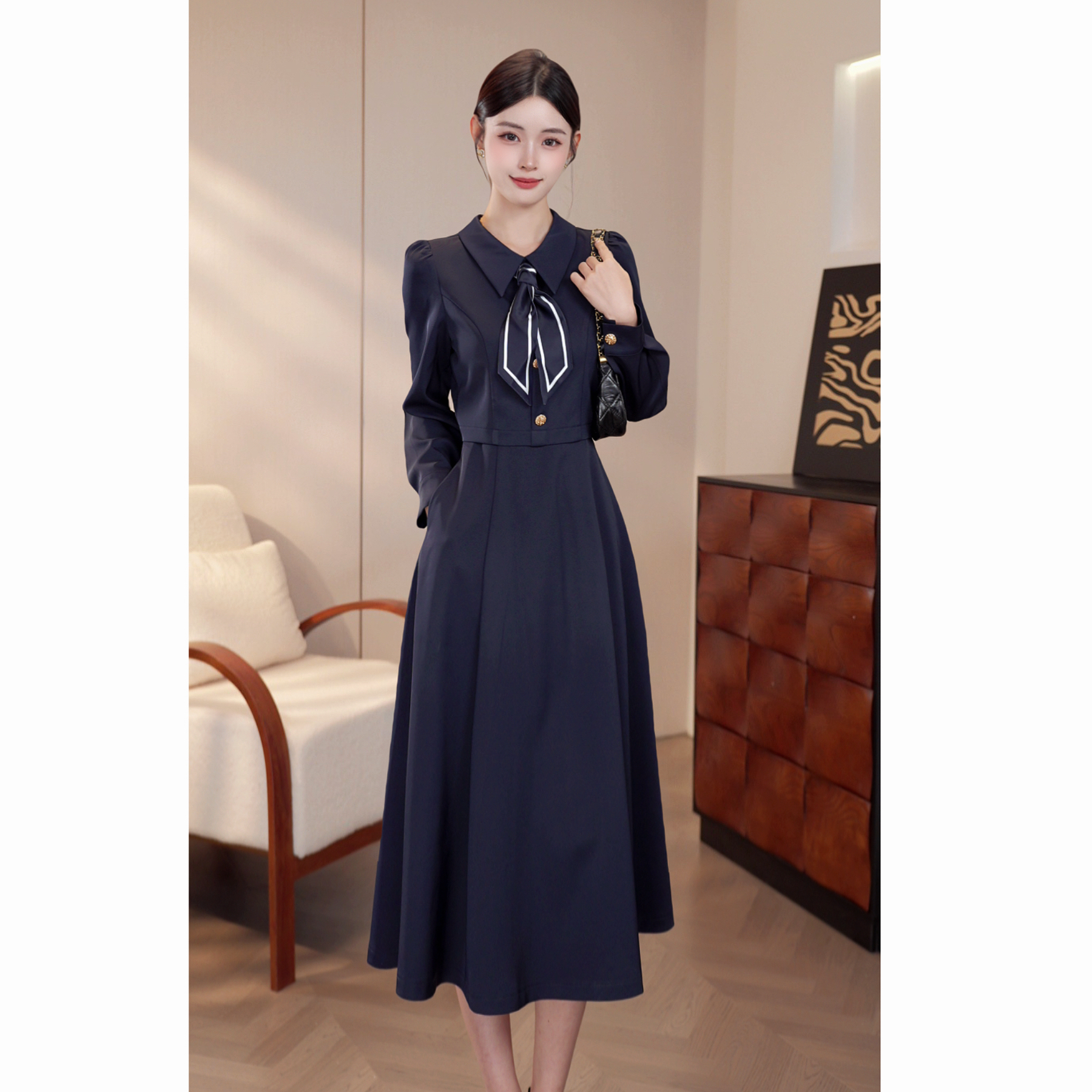 2025年秋冬新款polo领假两件设计藏蓝色显瘦减龄百搭连衣裙C021
