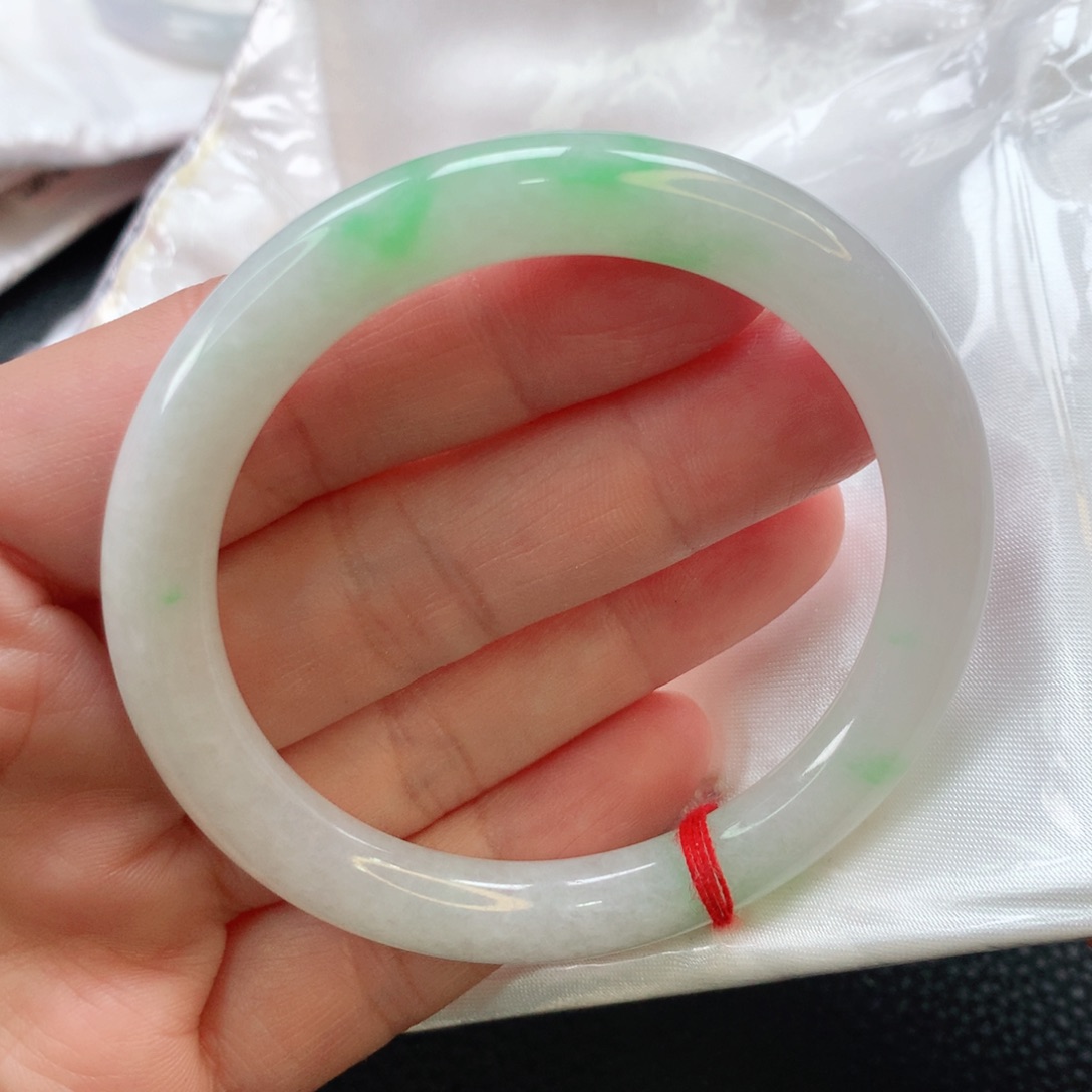 翡翠手镯未镶嵌53.8圆