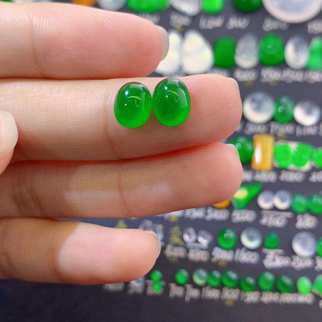 翡翠未镶嵌颈饰高品质绿蛋面