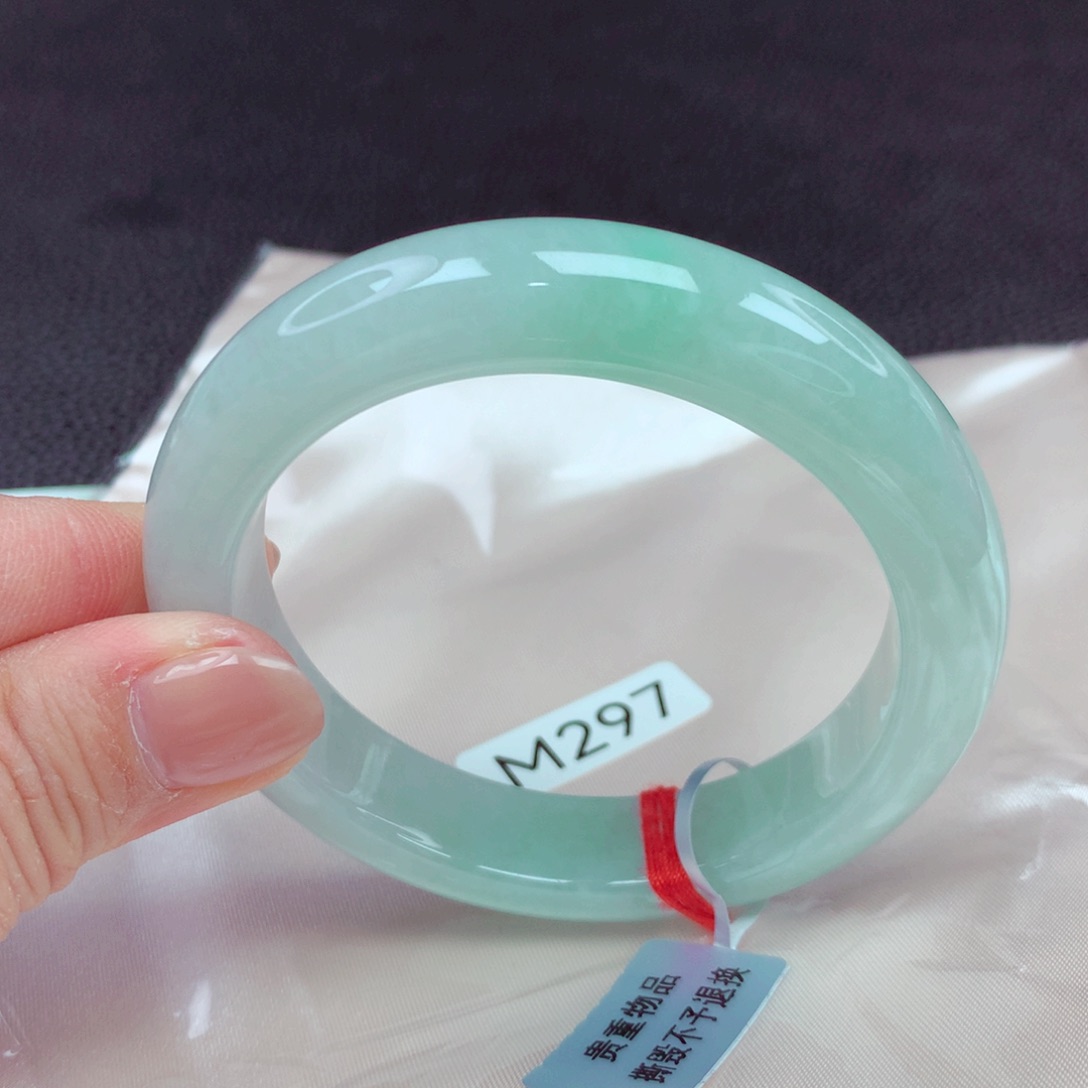 翡翠手镯未镶嵌手镯88