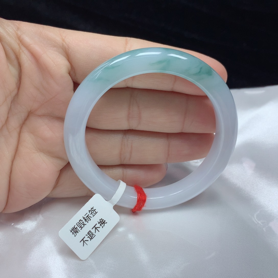 翡翠手镯未镶嵌正圈54.6