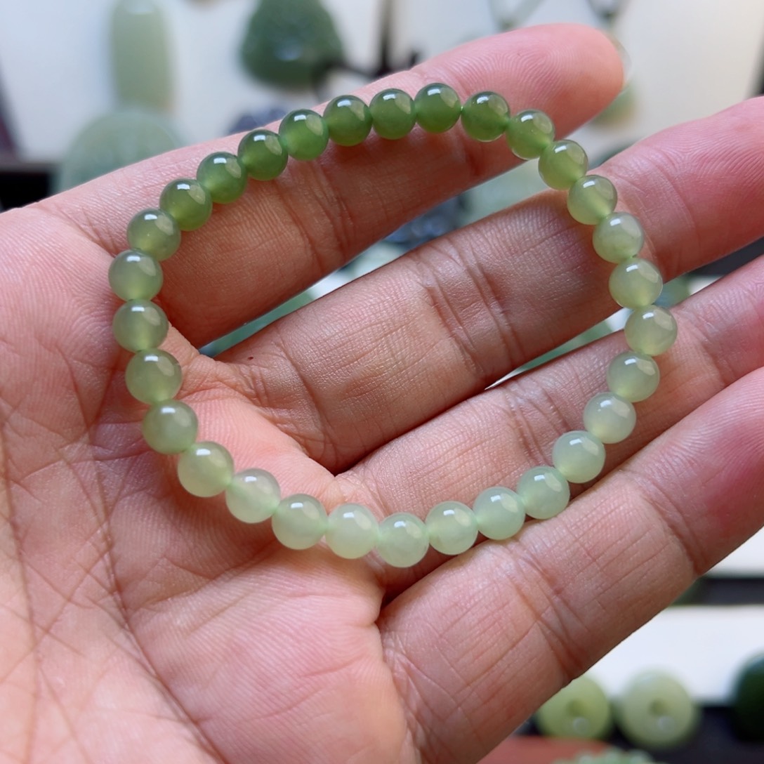 吊坠(赠链)未镶嵌和田玉666