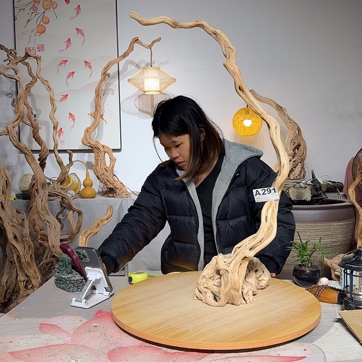 进***哥杜鹃根和杜鹃叶都很好看