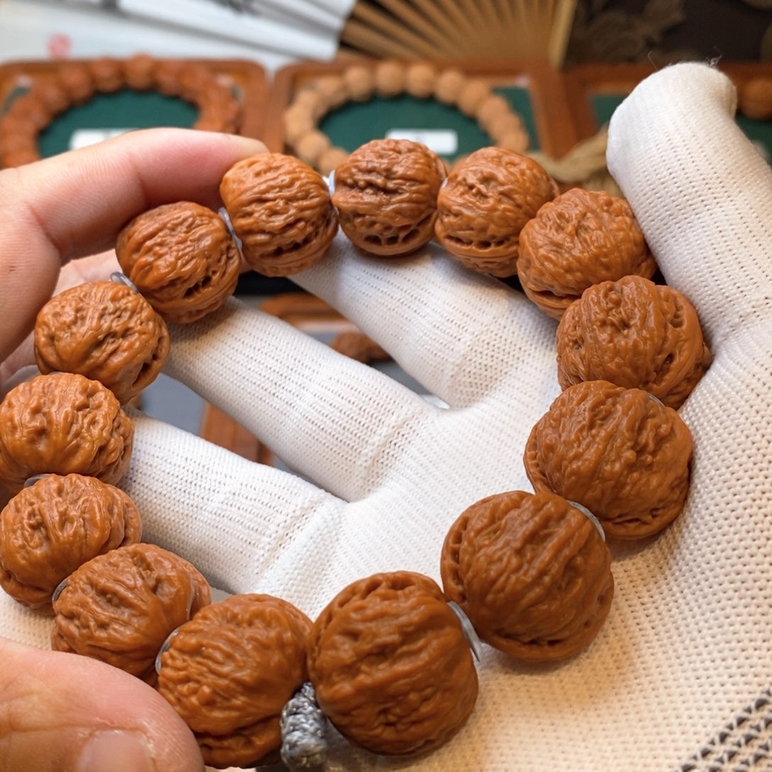 文玩核桃手串蛤蟆背