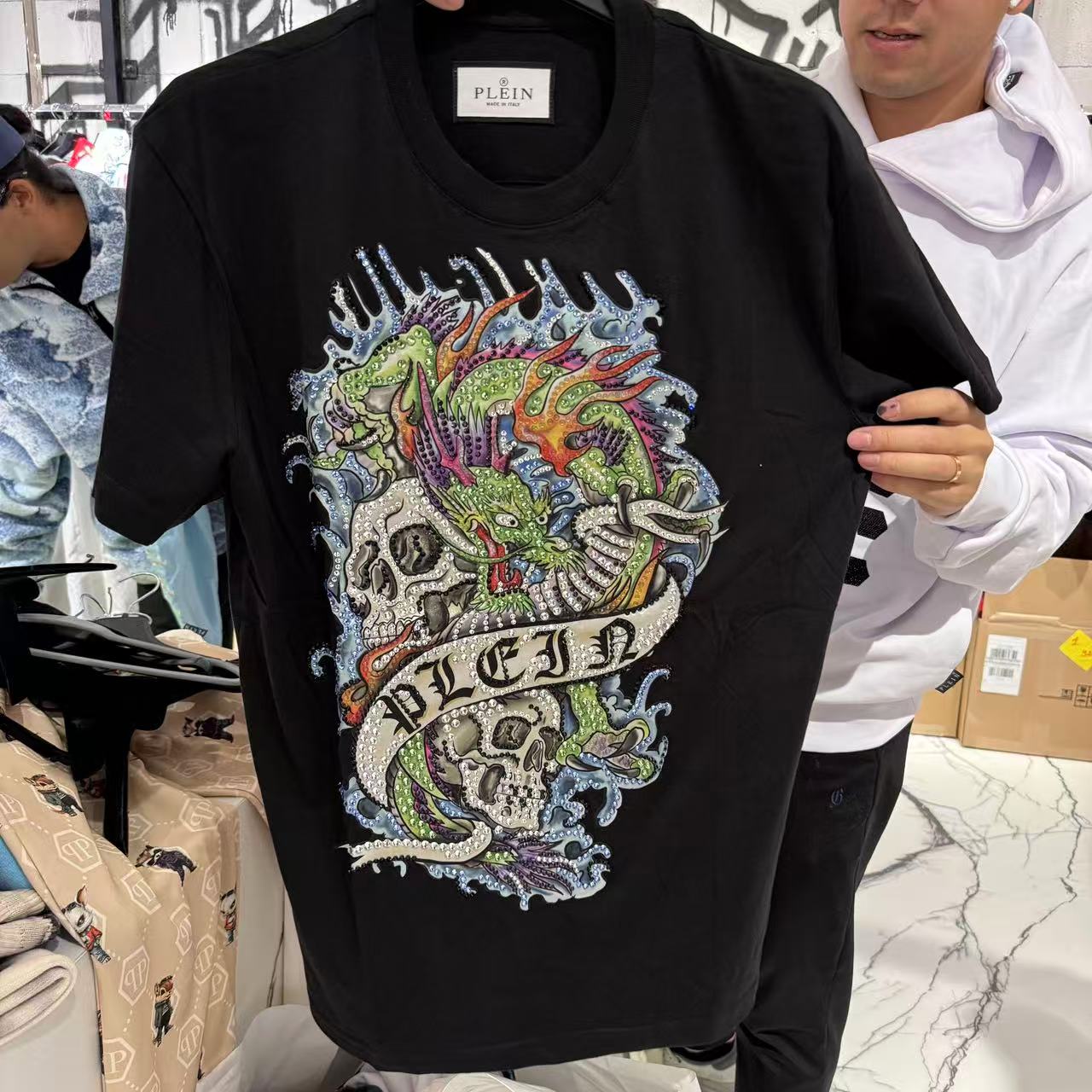 【CC在欧洲】PP特卖会  彩色骷髅头骷髅头满钻T恤L码