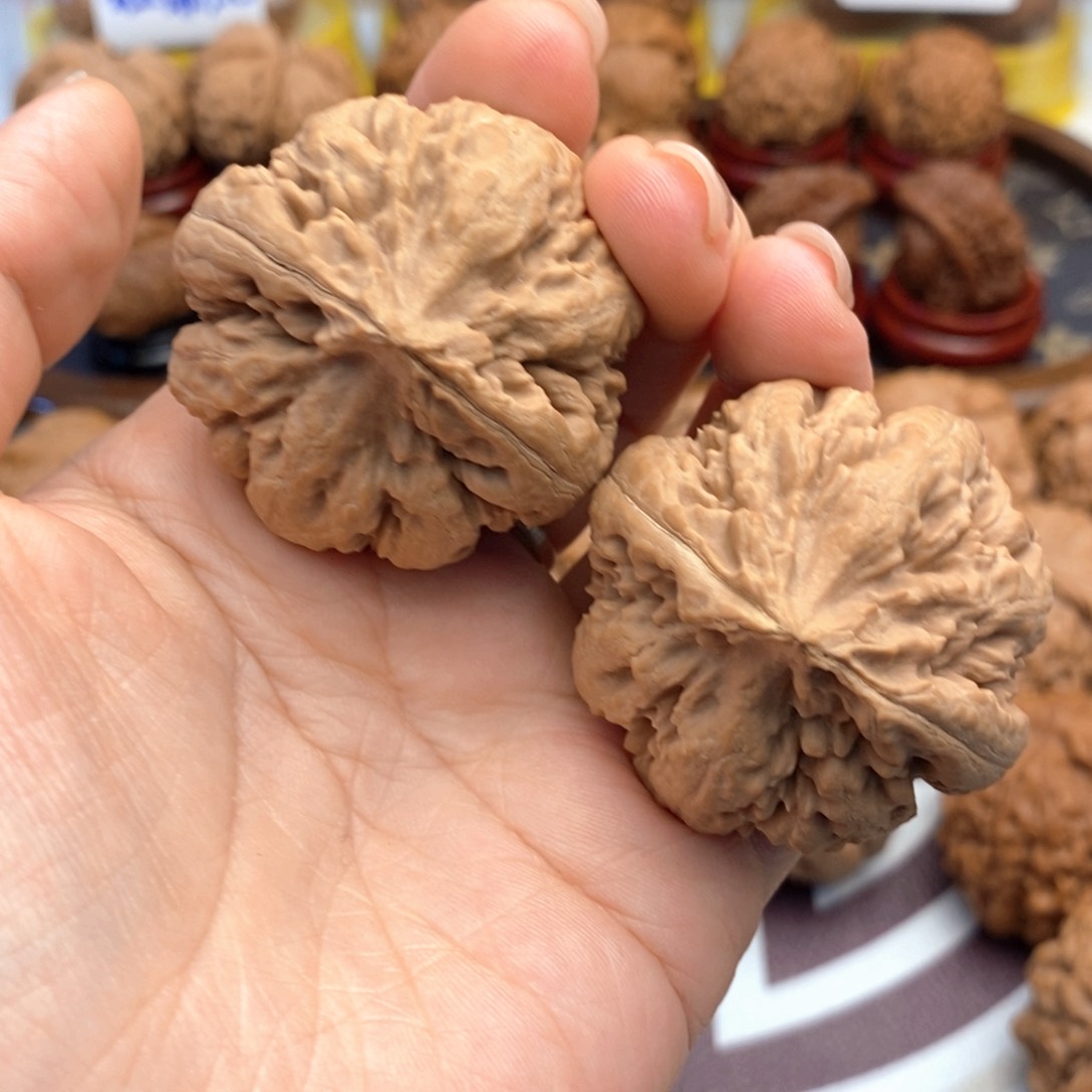 【闪购商品】文玩核桃吊坠池*314号霸王龙