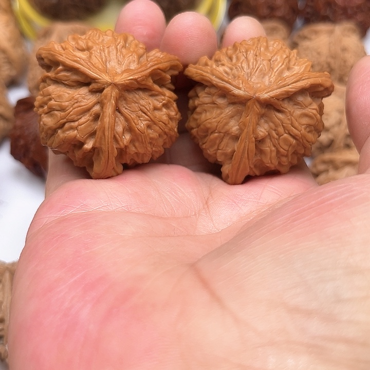 文玩核桃吊坠C****E我想要