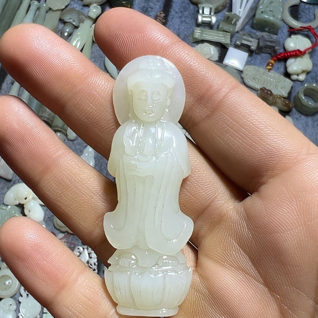 和田玉颈饰未镶嵌