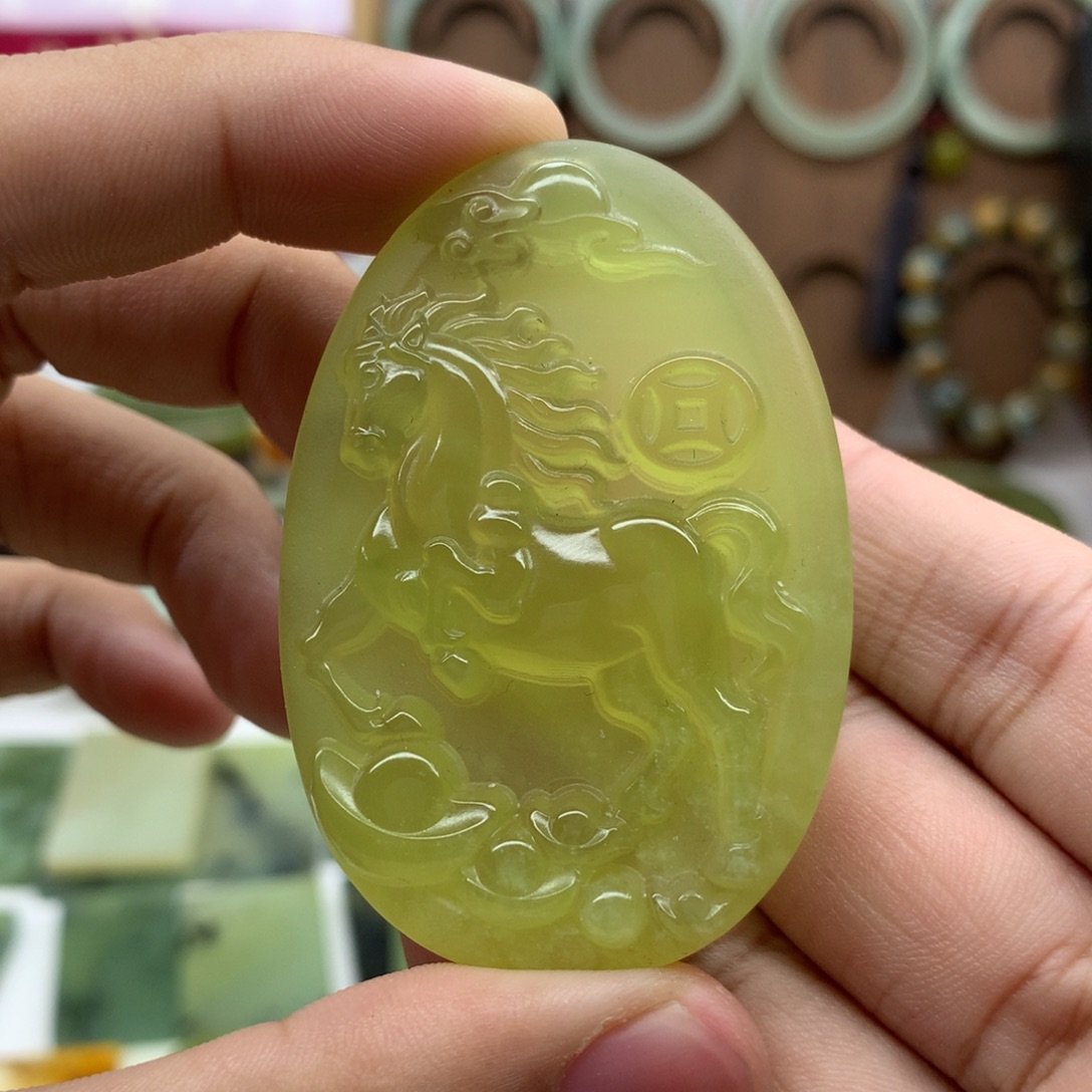 岫玉未镶嵌吊坠(不含链)