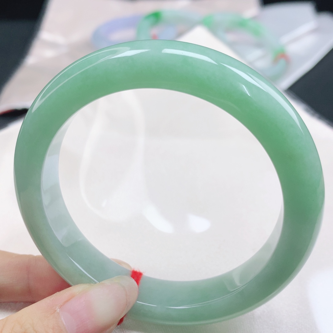 翡翠未镶嵌手镯缅甸59.9细腻果绿正圈