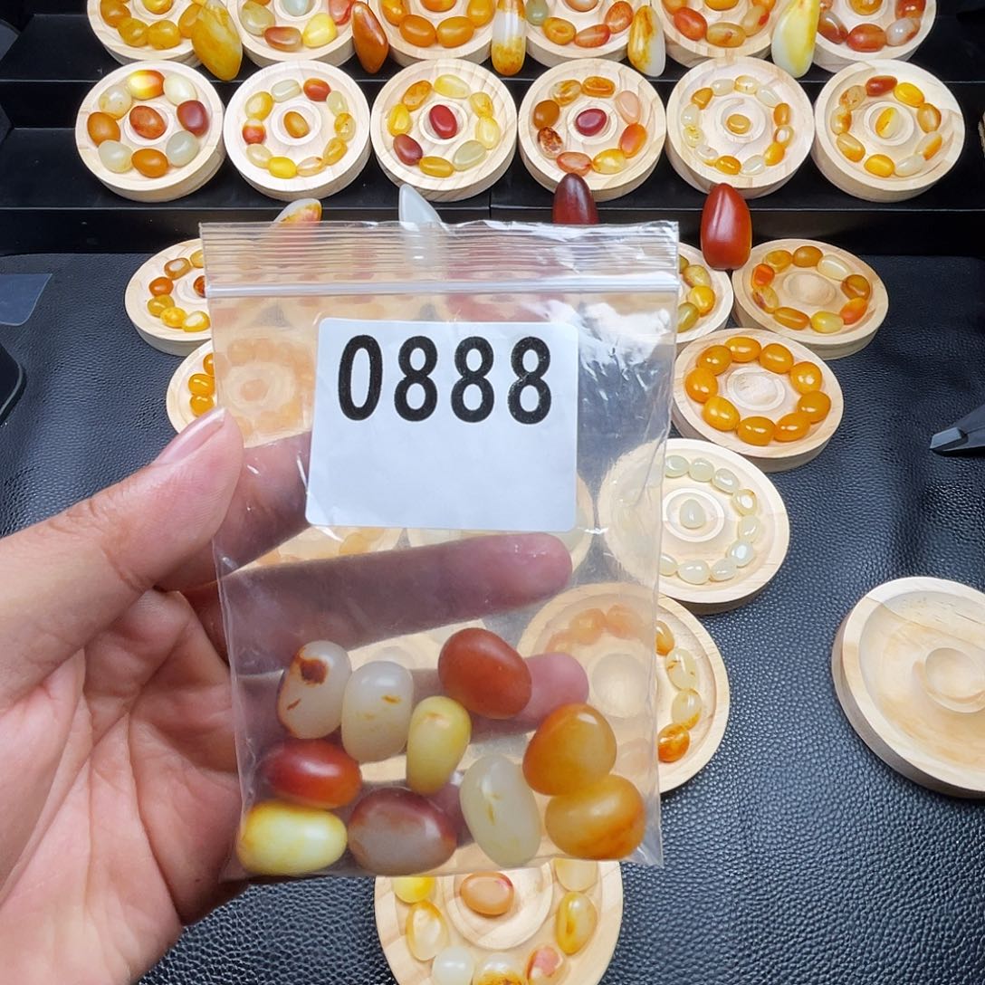 和田玉未镶嵌吊坠(不含链)田*华