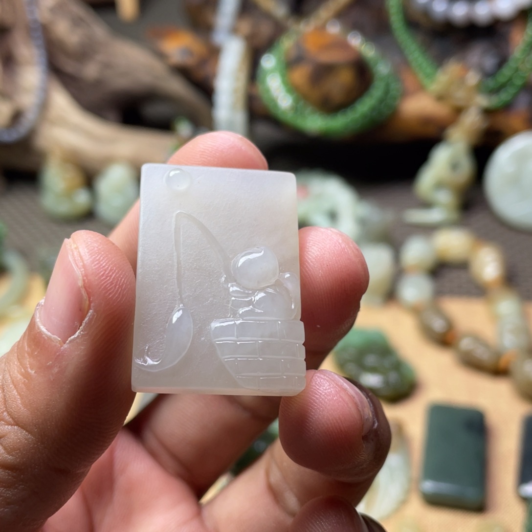 和田玉未镶嵌颈饰