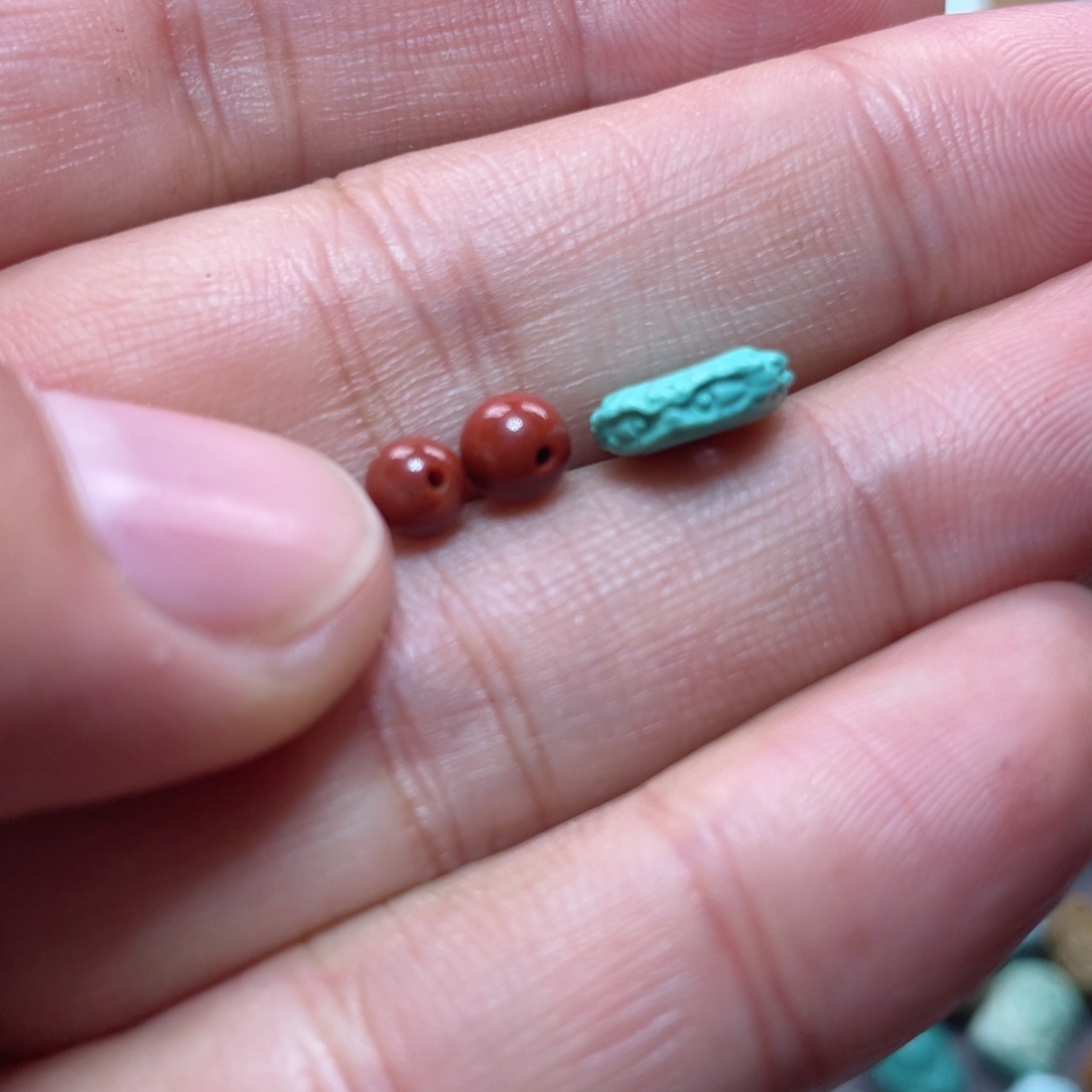 南红玛瑙配饰未镶嵌