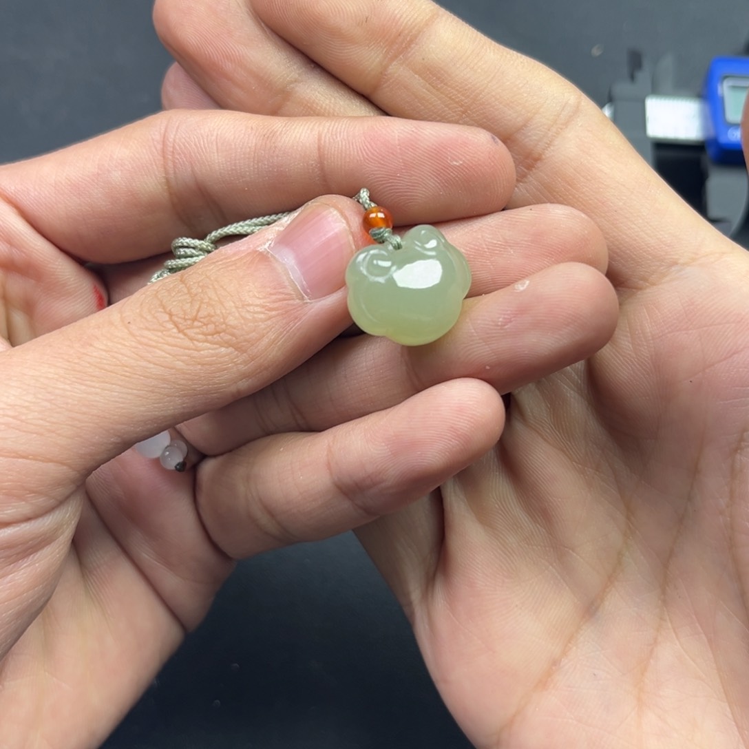 和田玉颈饰未镶嵌多样性手工如意锁