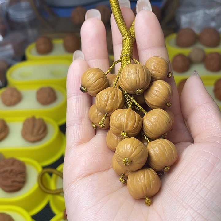 春***風文玩核桃吊坠挂件