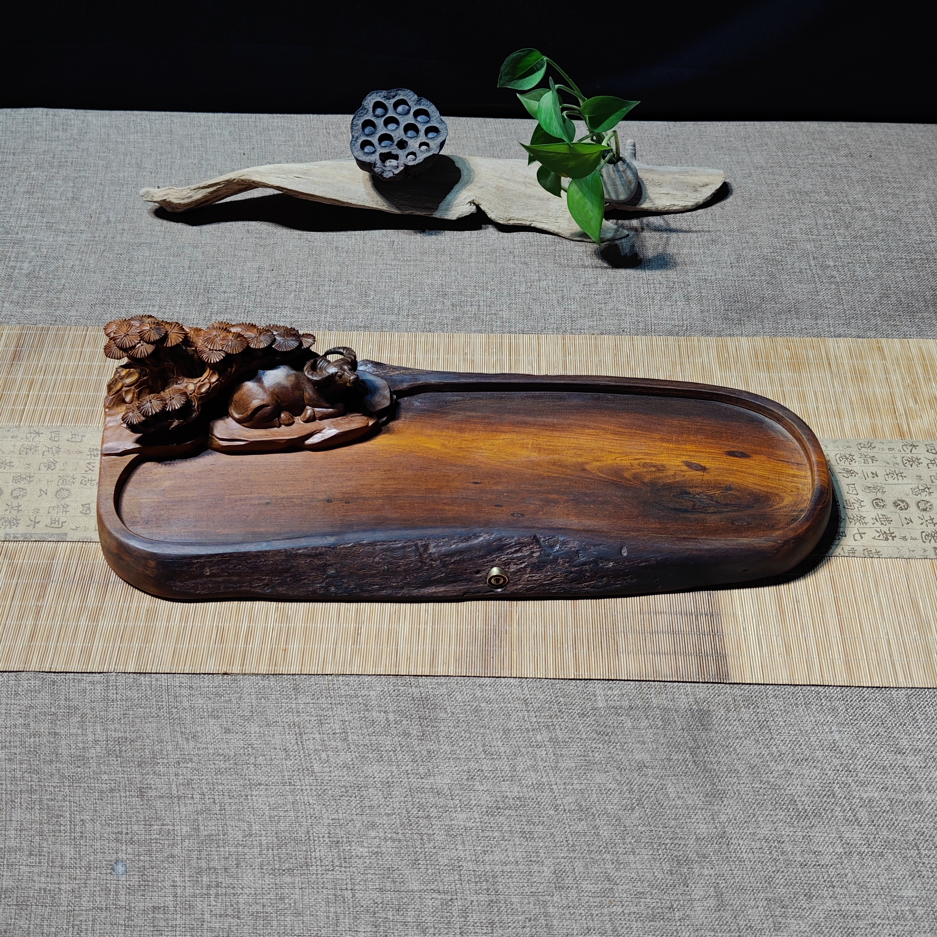 一口价！微凹黄檀木实木茶盘雕刻迎客松卧牛款茶盘原木，尺寸49*20