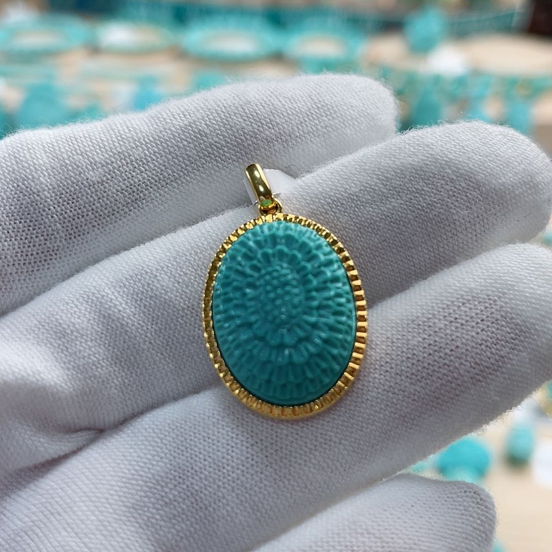 绿松石珠宝奇石18K金镶嵌