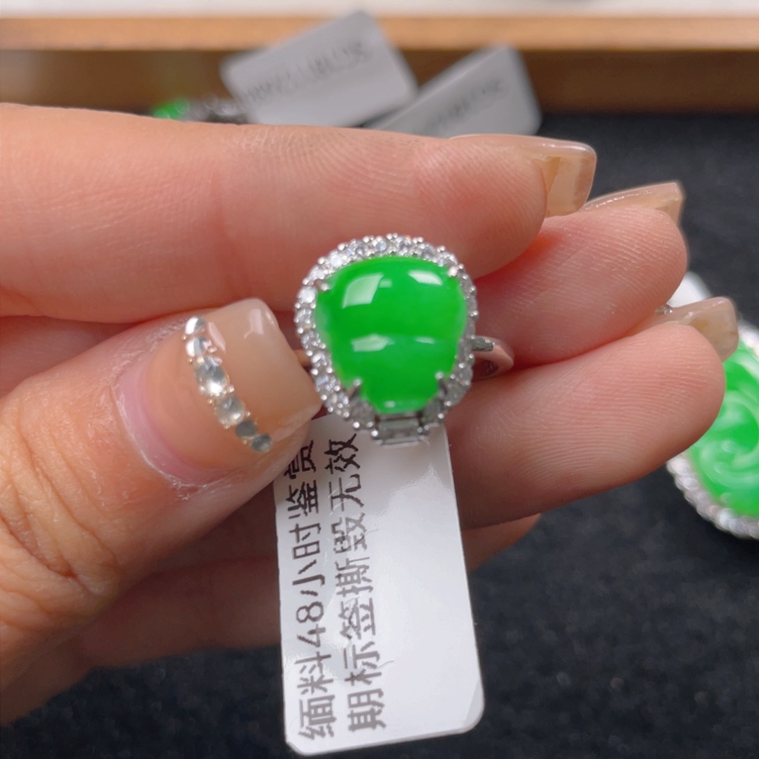 翡翠颈饰银S925镶嵌 v b b b n n