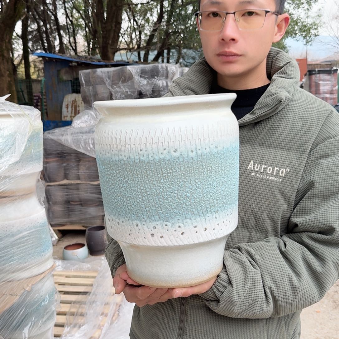 紫砂花盆口25高31（一个直筒泡泡宋