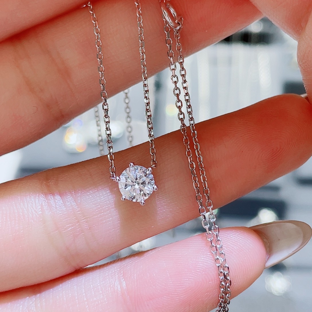 遐***迩颈饰实验室培育钻石铂Pt950镶嵌0.5ct 六爪项链