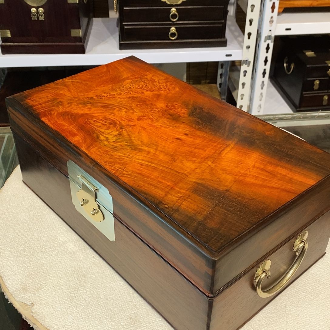 交趾黄檀（大红酸枝）独板收纳箱35/20/13.5