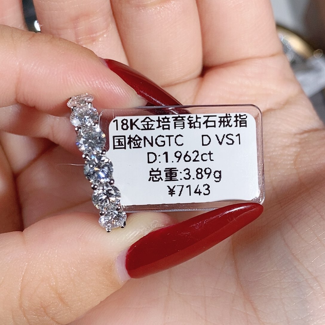实验室培育钻石18K金镶嵌祖*