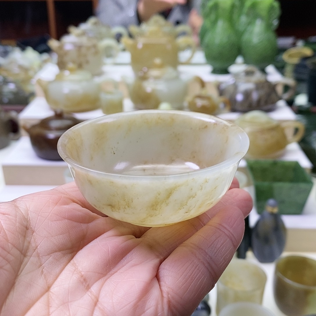 和田玉茶碗未镶嵌随*